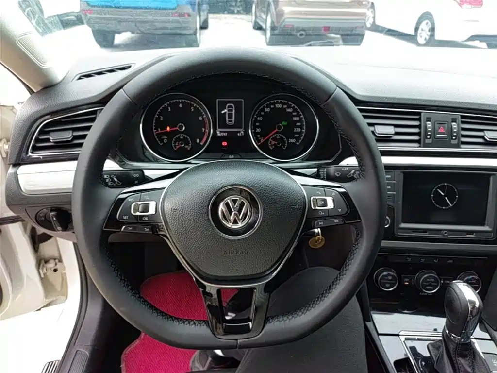 Volkswagen Lamando 2017 280TSI DSG Comfort Edition фото 11