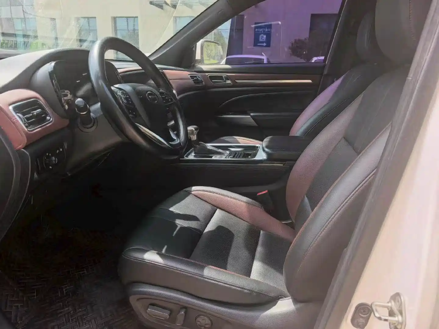 Photo 7 - GAC Trumpchi GS8