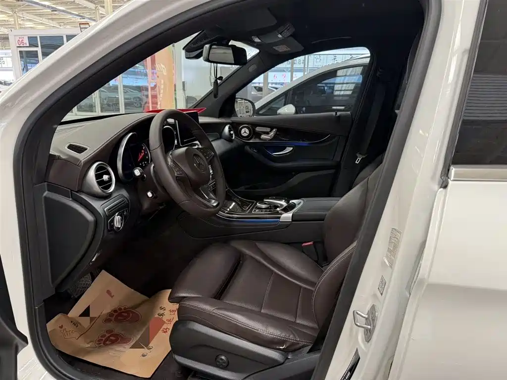 Mercedes-Benz GLC 2018 Facelift GLC 260 4MATIC Dynamic фото 2