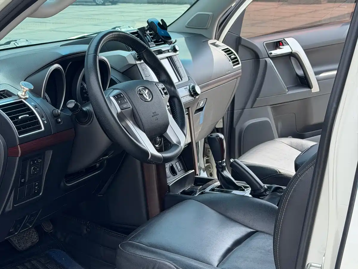 Toyota Prado 2016 3.5L Auto TX-L фото 11
