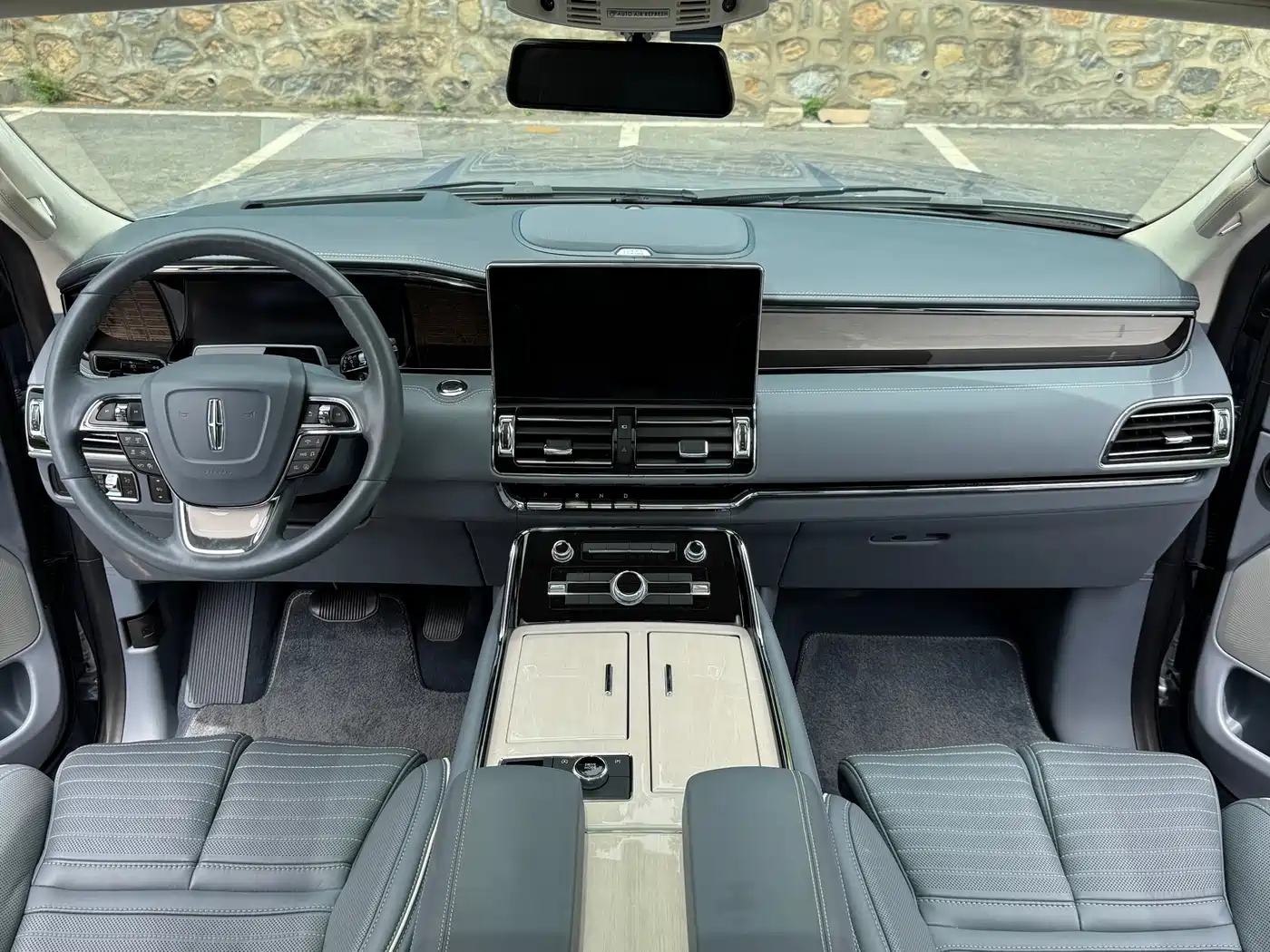 Lincoln Navigator 2023 2022 3.5T Presidential Edition