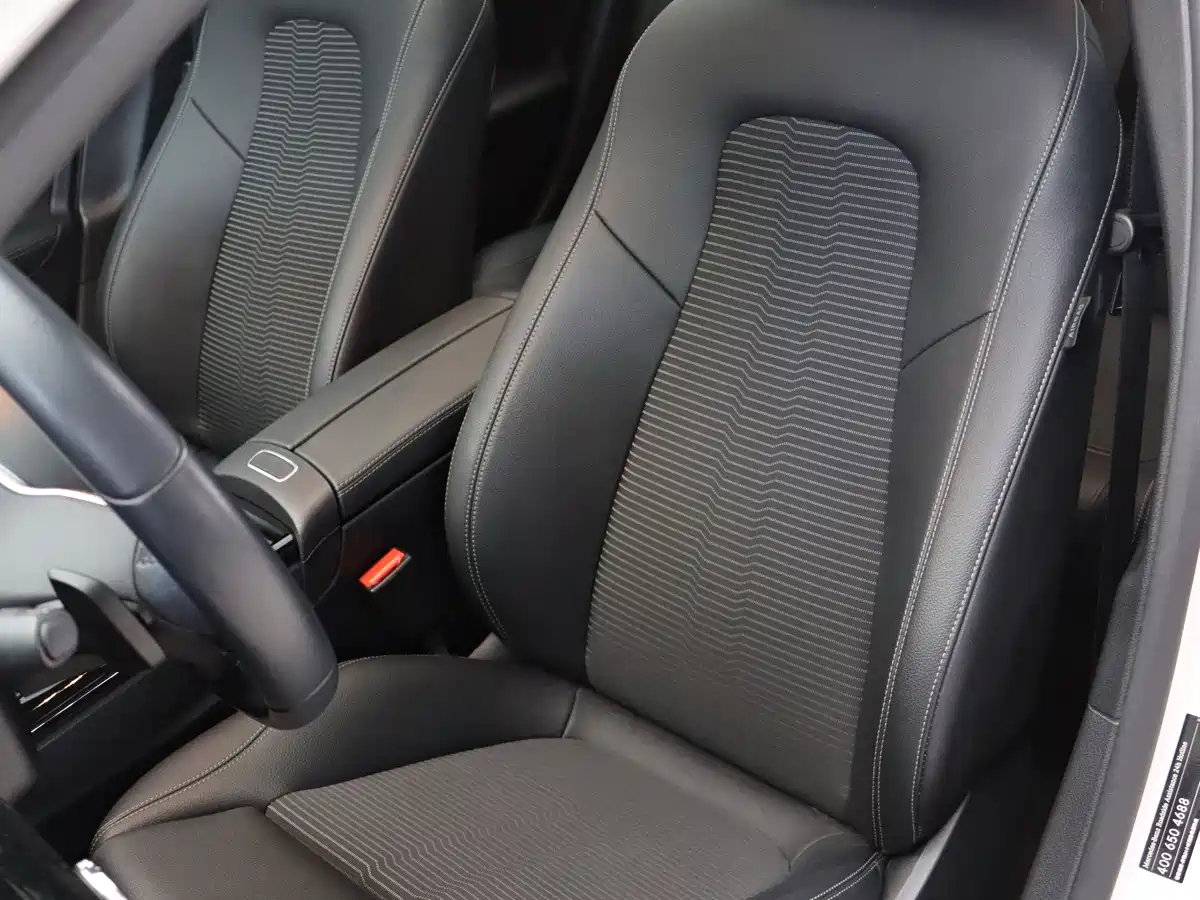 Mercedes-Benz A-Class (Import) 2020 2019 A 200 Fashion Version