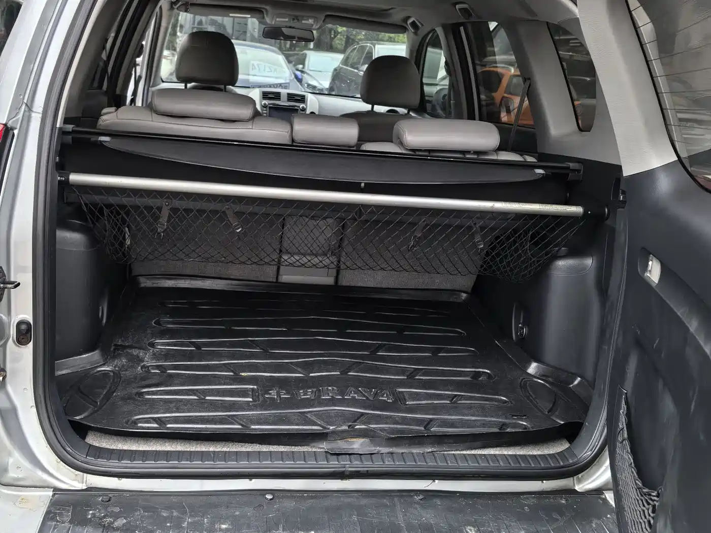 Toyota RAV4 Rongfang 2009 2.4L Automatic Luxury Edition фото 12