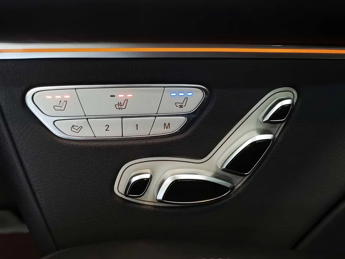 Mercedes-Benz V-Class 2022 V 260 L Long Wheelbase Luxury Edition фото 23