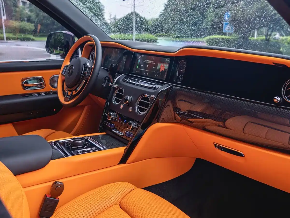 Rolls-Royce Cullinan 2026 2024 5-Seater