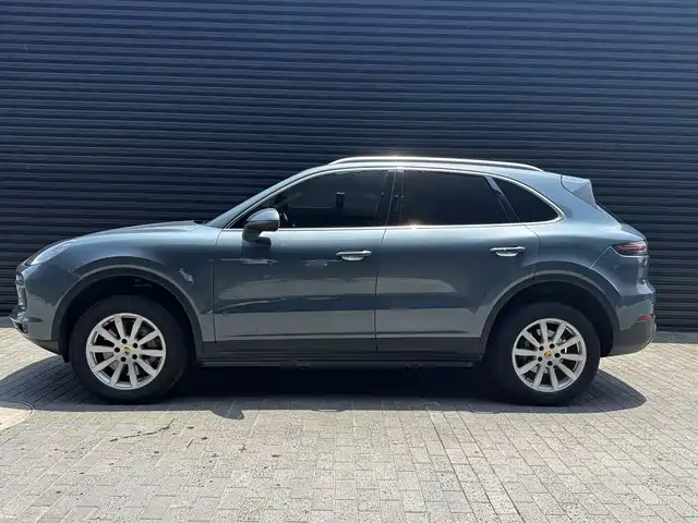 Porsche Cayenne 2018 Cayenne S 2.9T — фото 4
