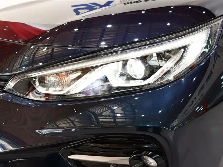 Toyota Wildlander 2020 2.0L CVT AWD Premium Edition фото 7