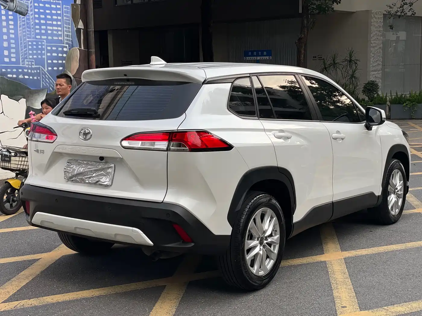 Toyota Corolla Cross 2023 2.0L Pioneer Edition фото 6