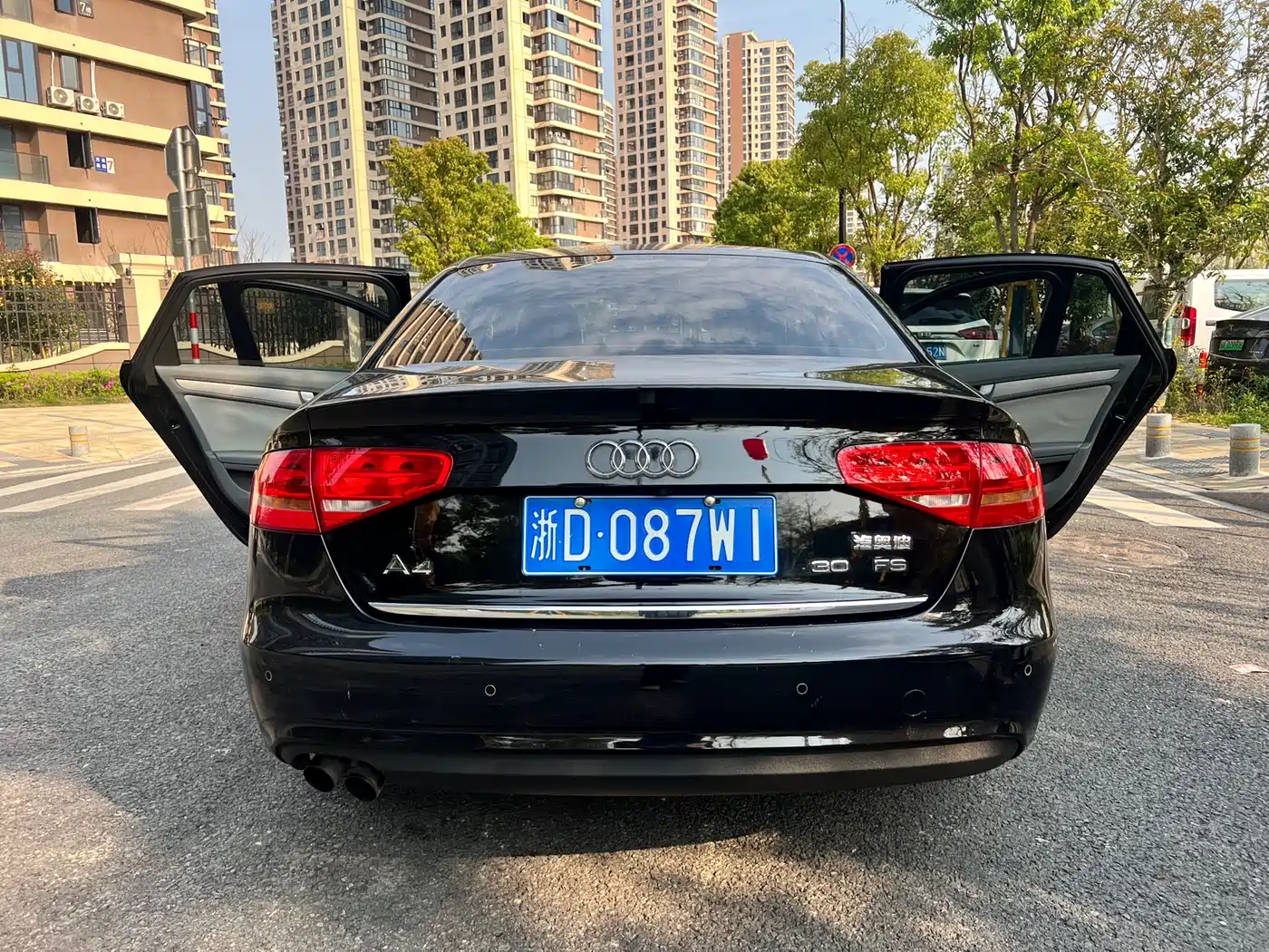 Audi A4L 2013 30 TFSI Automatic Comfort фото 15