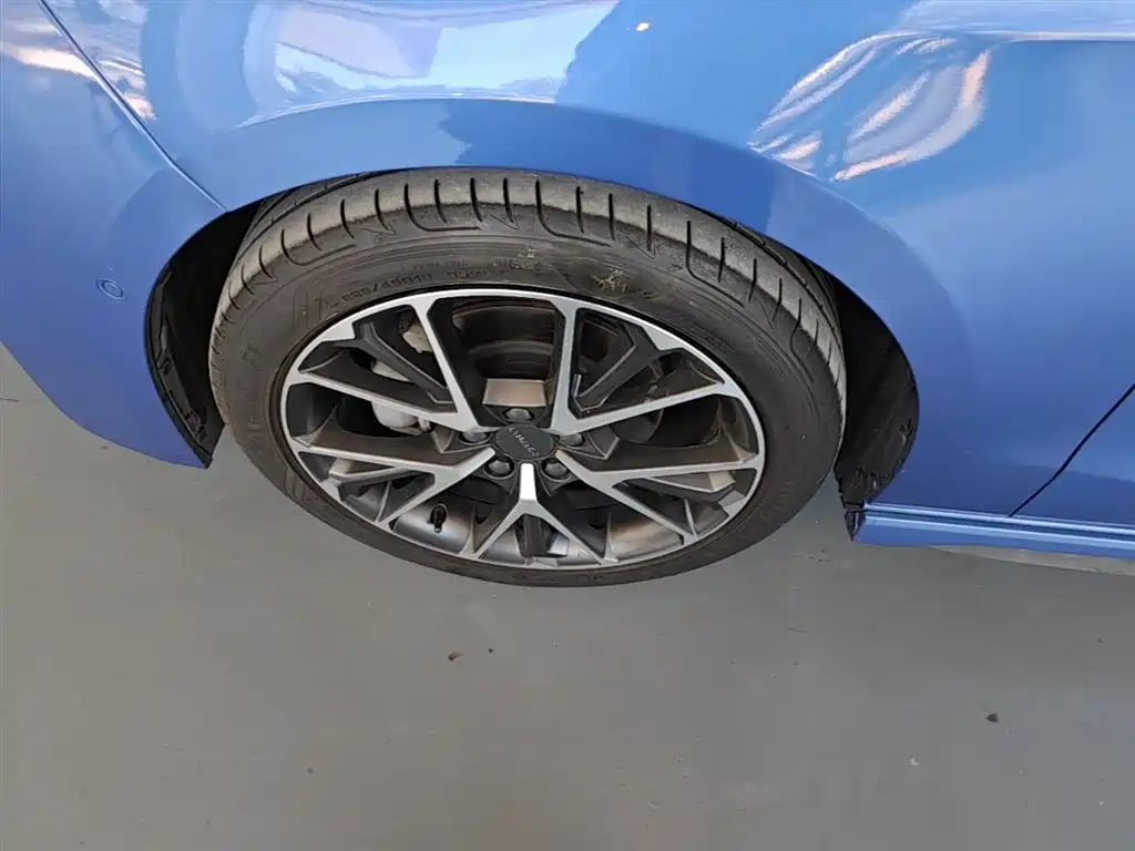 Lynk & Co 03 2020 1.5TD DCT Power Pro Edition фото 23