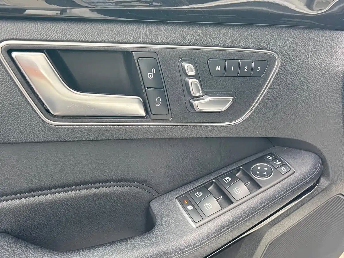 Mercedes-Benz E-Class 2015 Facelift E 260 L Sport фото 29