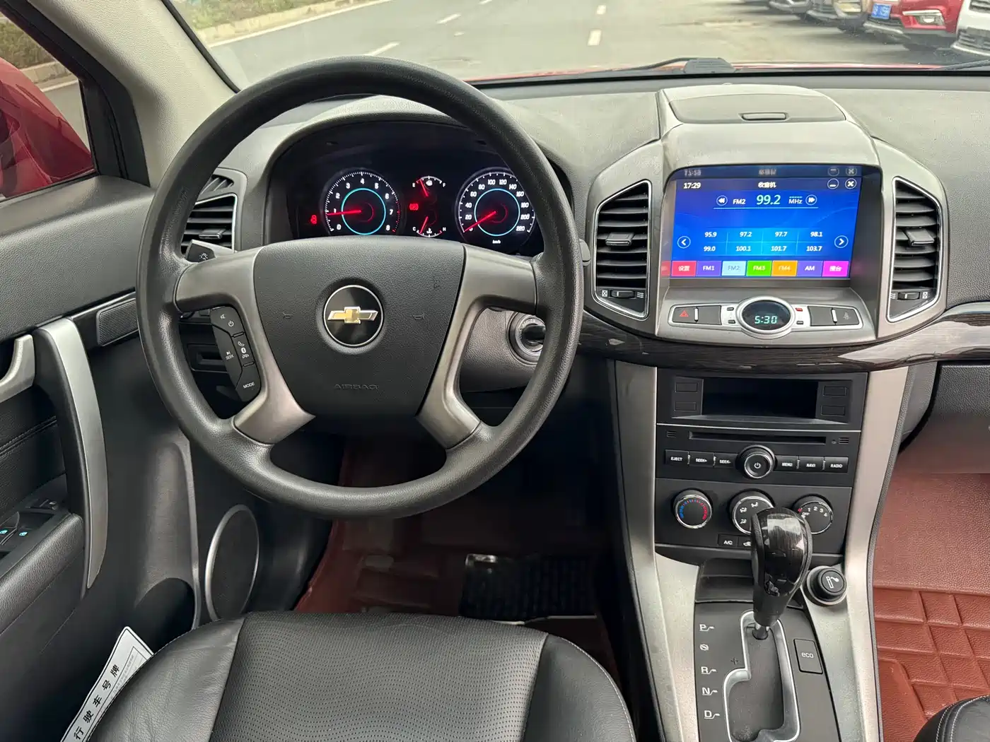 Chevrolet Captiva 2014 2.4L 2WD Urban 7-seater фото 16