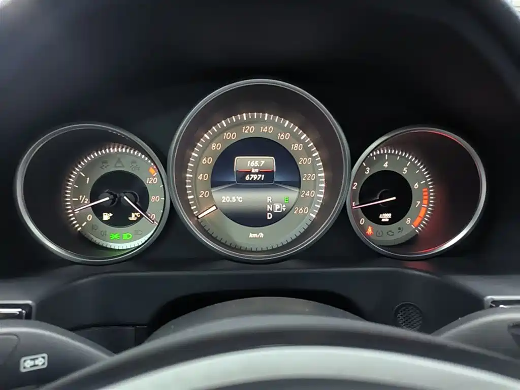 Mercedes-Benz E-Class 2015 E 260 L Sport фото 11