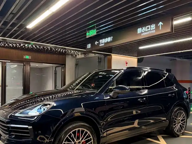 Porsche Cayenne New Energy 2023 Cayenne E-Hybrid 2.0T Platinum Edition