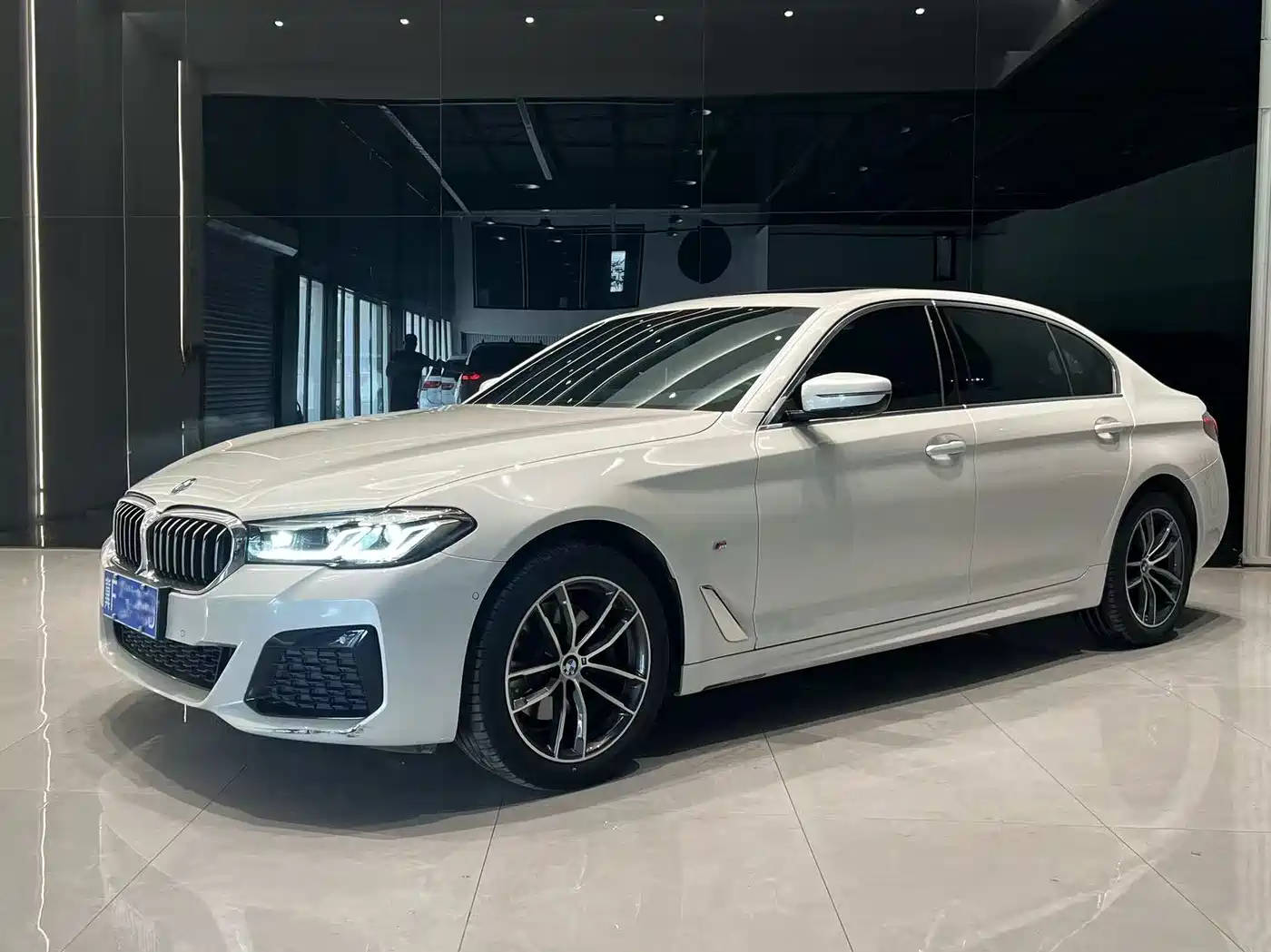 BMW 5 Series 2022 Model Second Facelift 525Li Luxury Package