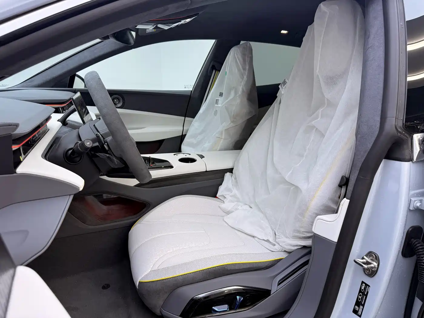 Lotus Cars EMEYA Blossom 2026 2025 600 Wagon