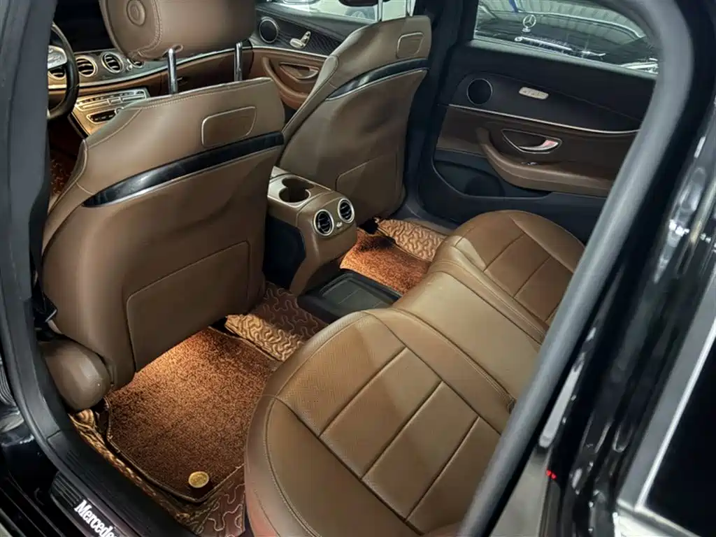 Mercedes-Benz E-Class 2019 E 200 L Sport фото 16