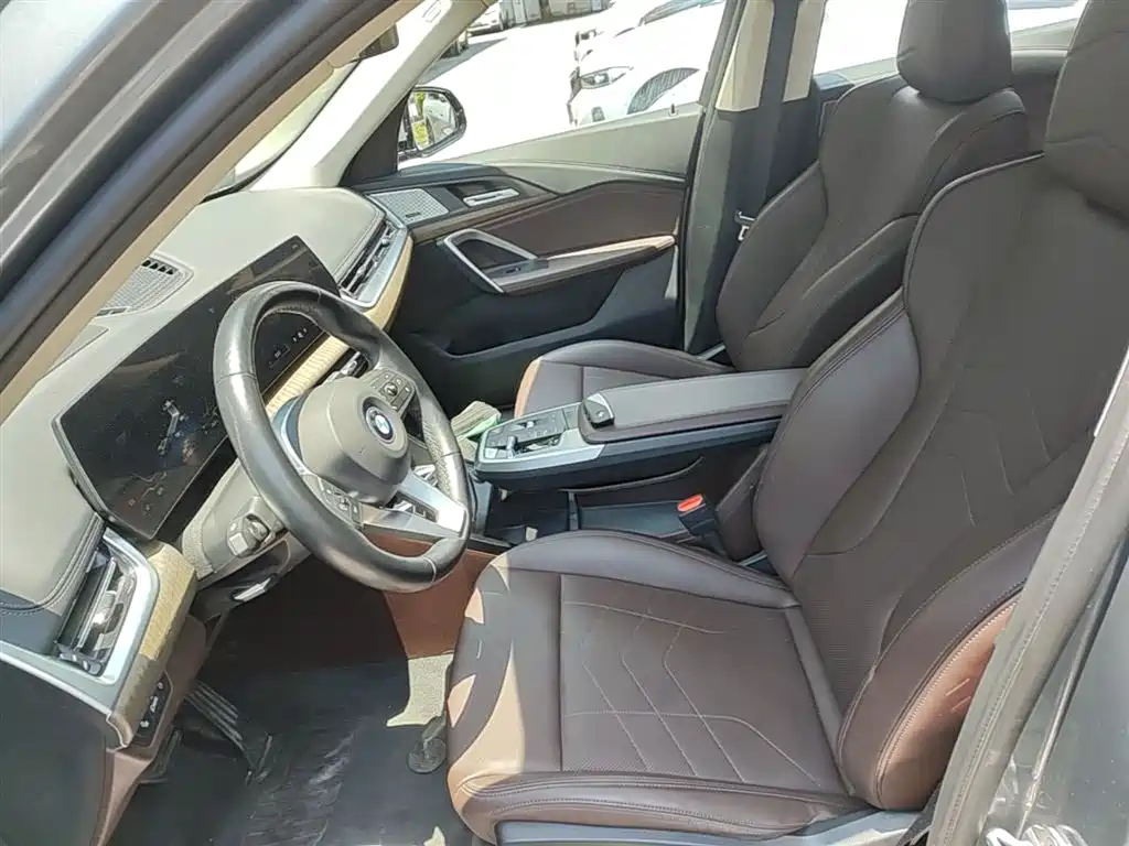 BMW iX1 2023 xDrive30L X Design Package фото 22