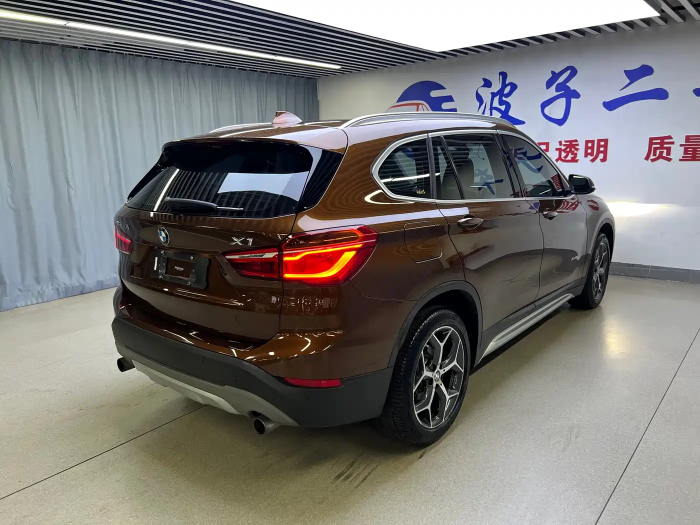 BMW X1 2016 xDrive20Li Luxury Model фото 18