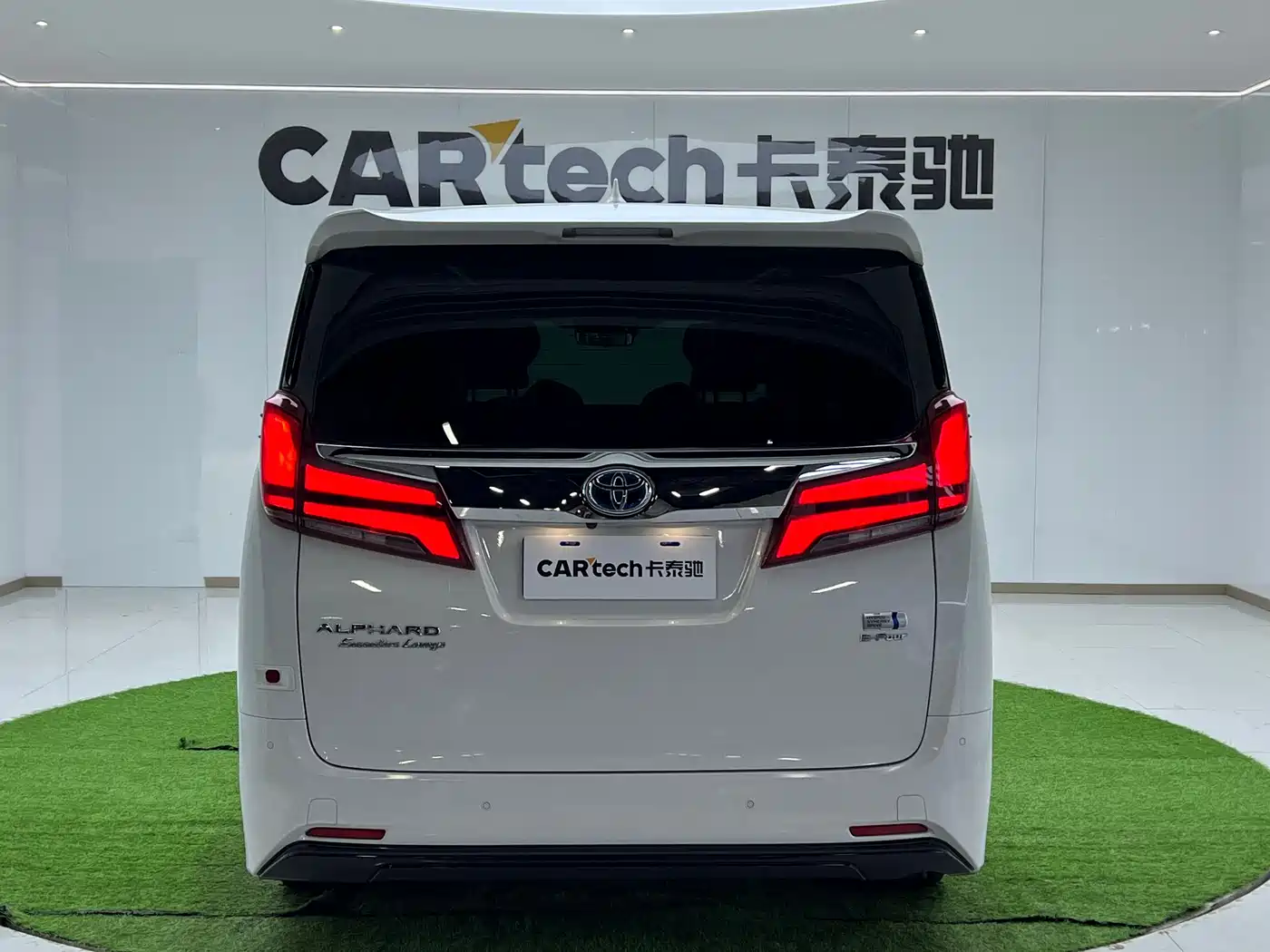 Toyota Alphard 2021 Hybrid 2.5L Premium фото 6