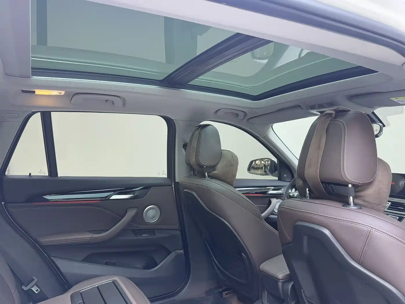 BMW X1 2022 sDrive25Li Leading фото 13