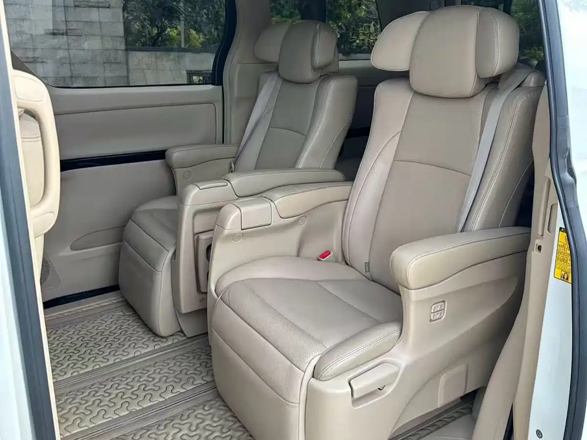 Toyota Alphard 2012 2.4L Luxury Edition фото 12