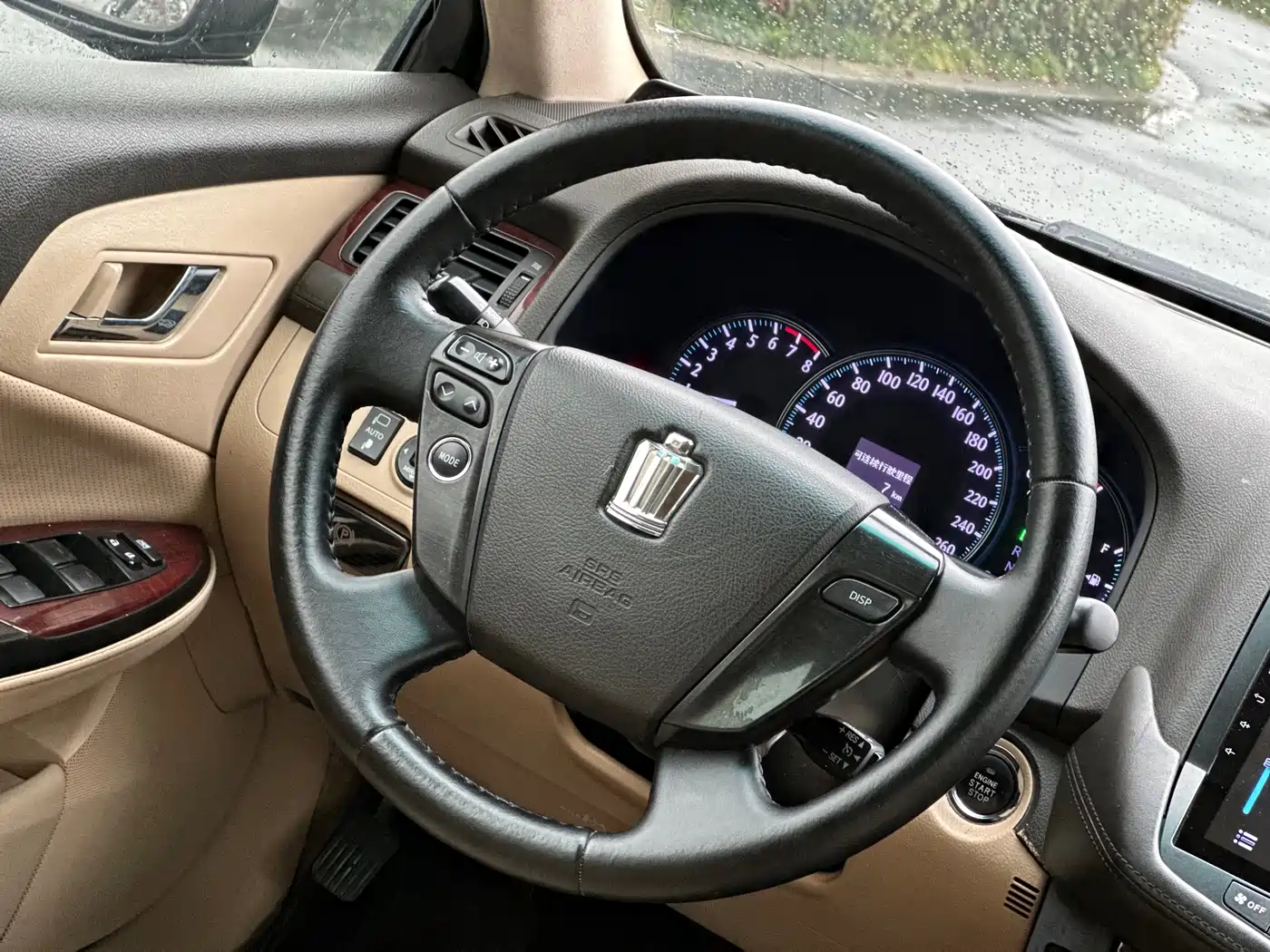 Toyota Crown 2011 2.5L Royal Leather Sunroof Special Edition фото 13