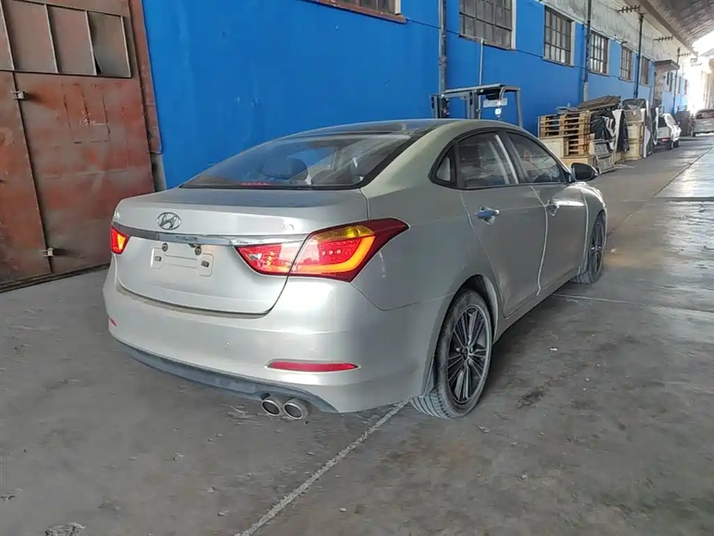 Hyundai Mistra 2014 1.8L Auto Premium DLX фото 7
