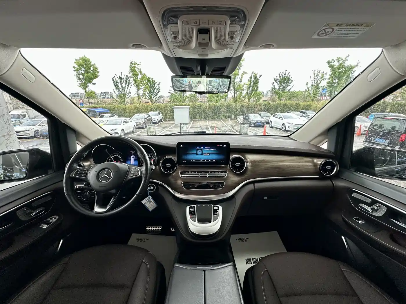 Mercedes-Benz V-Class 2021 V 260 L Long Wheelbase Luxury Edition фото 7