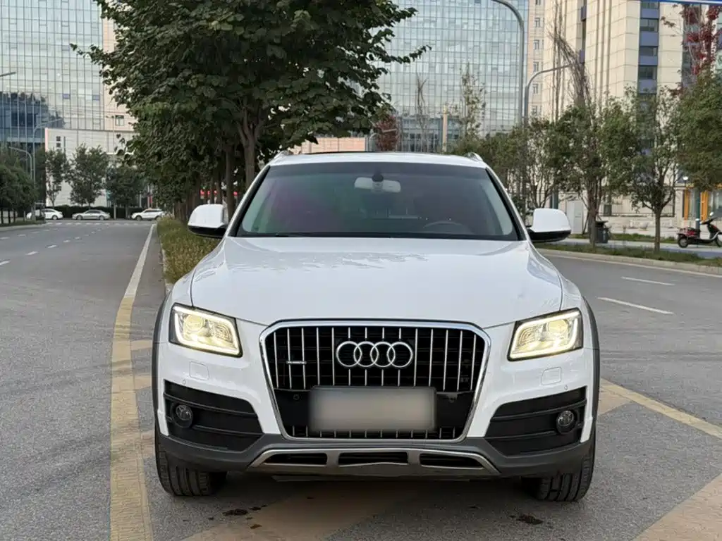 Photo 4 - Audi Q5
