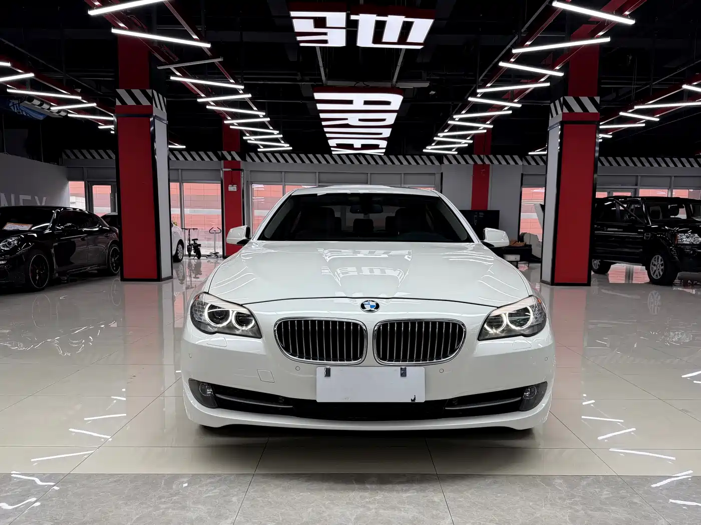 BMW 5 Series 2014 525Li Luxury Design Package фото 2