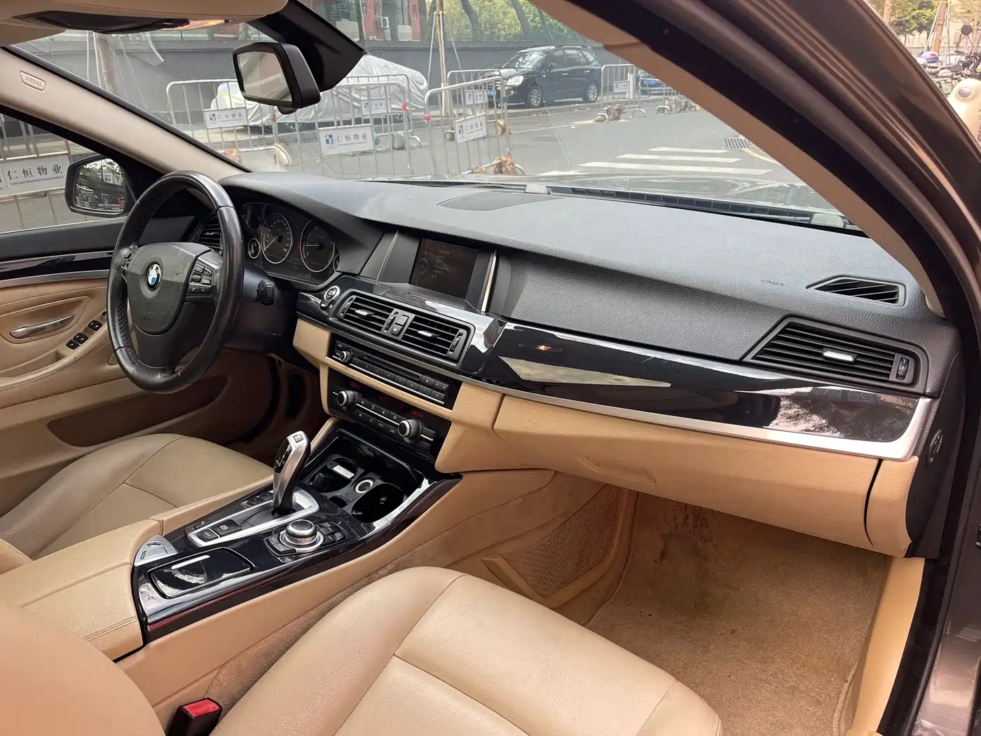 BMW 5 Series 2014 520Li Elegance фото 17