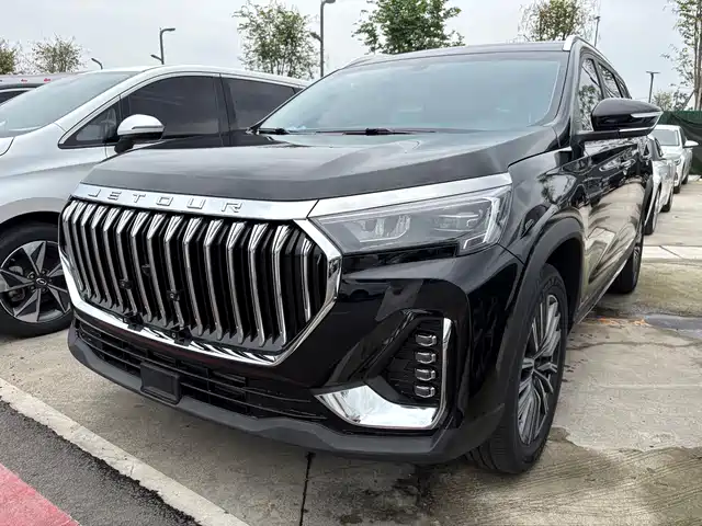  Jetour Jetour X90 PLUS 2025 1.6TD DCT Elite 7-Seater