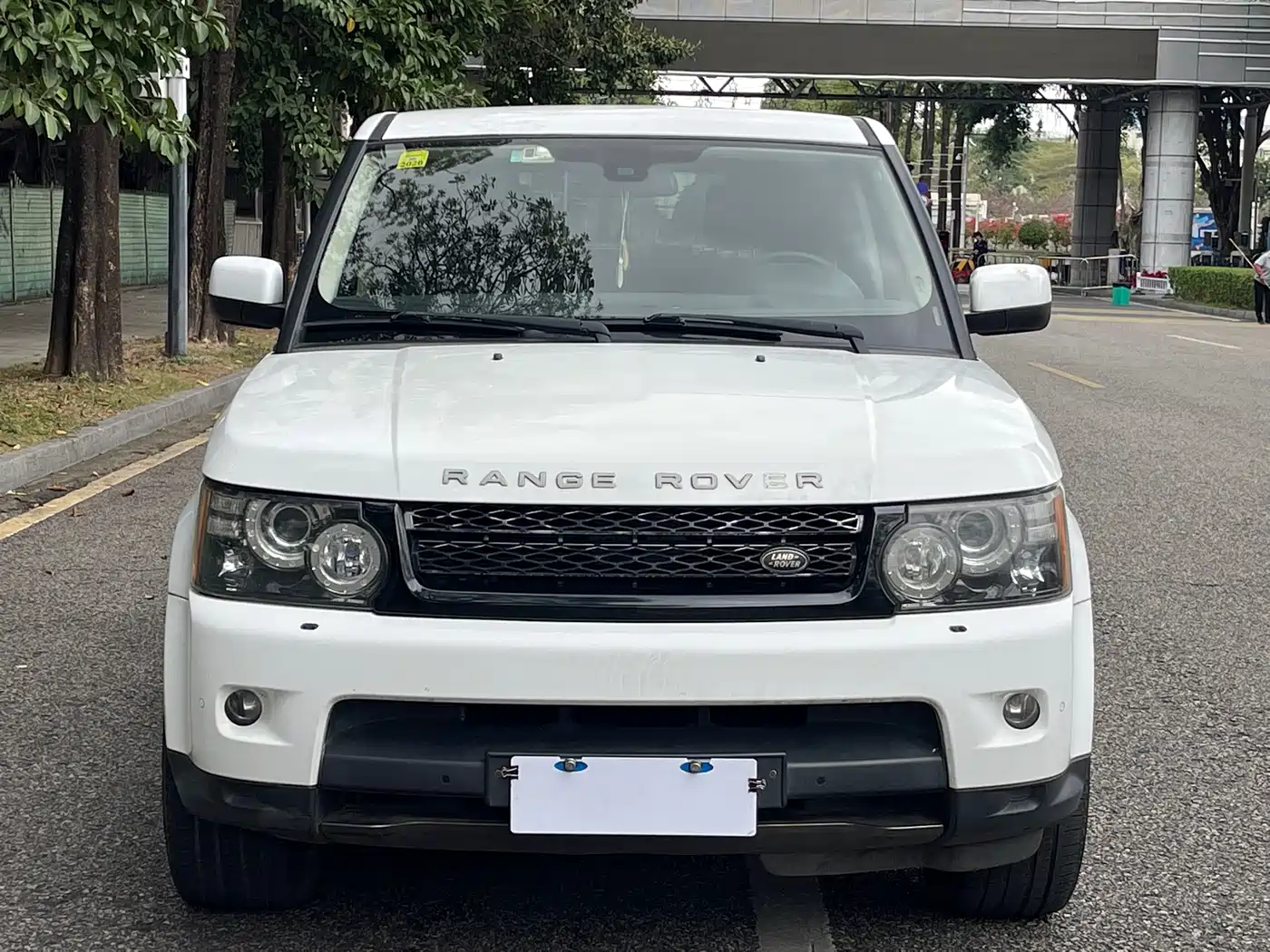 Land Rover Range Rover Sport 2012 3.0 TDV6 HSE Diesel Version фото 2