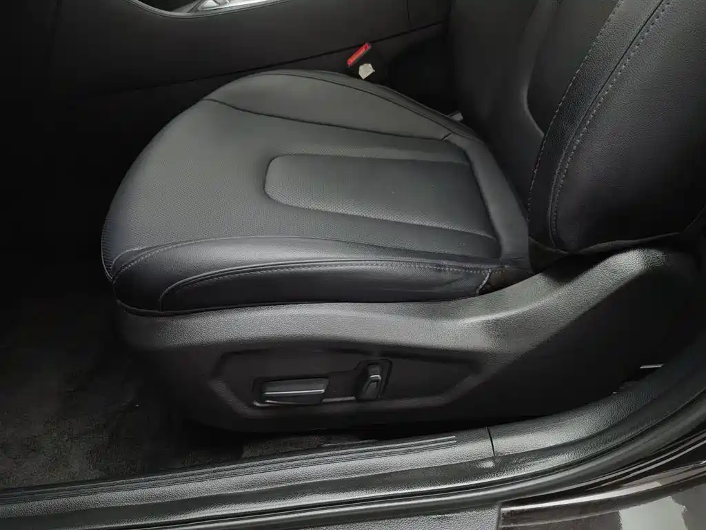 HYUNDAI NAME PICTURE