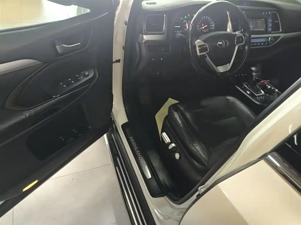 Toyota Highlander 2015 2.0T AWD Luxury Edition 7-seater фото 16