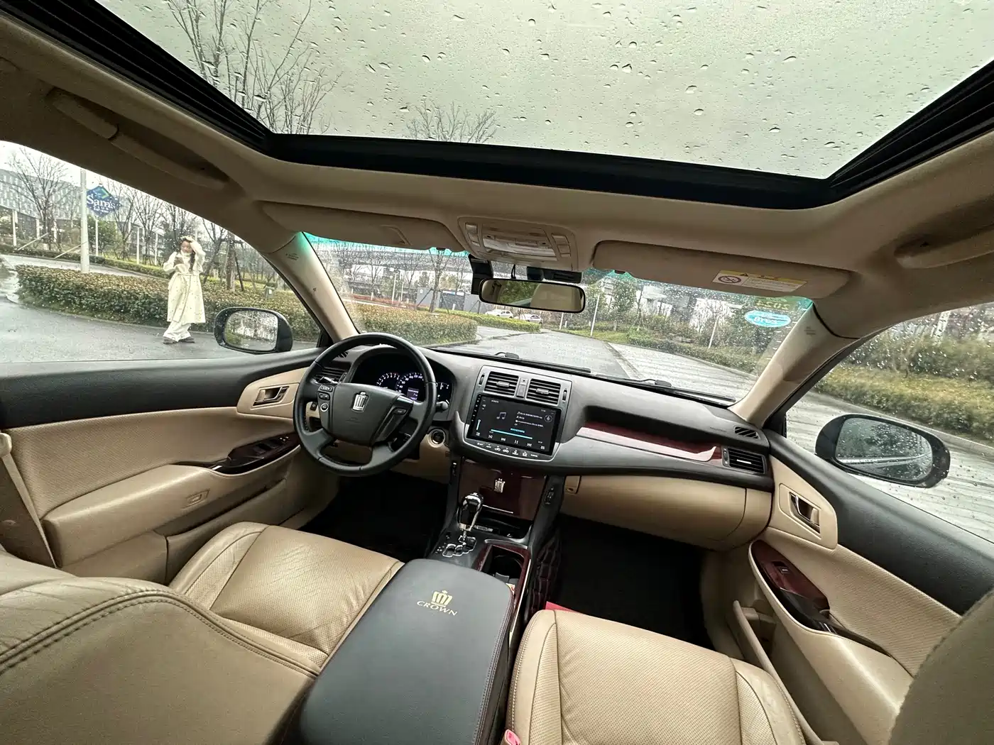 Toyota Crown 2011 2.5L Royal Leather Sunroof Special Edition фото 11