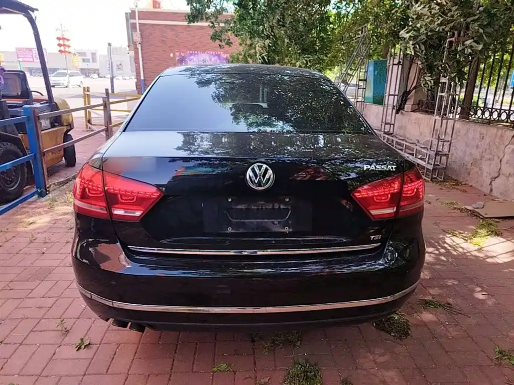 Volkswagen Passat 2015 1.8TSI DSG Prestige Edition фото 4