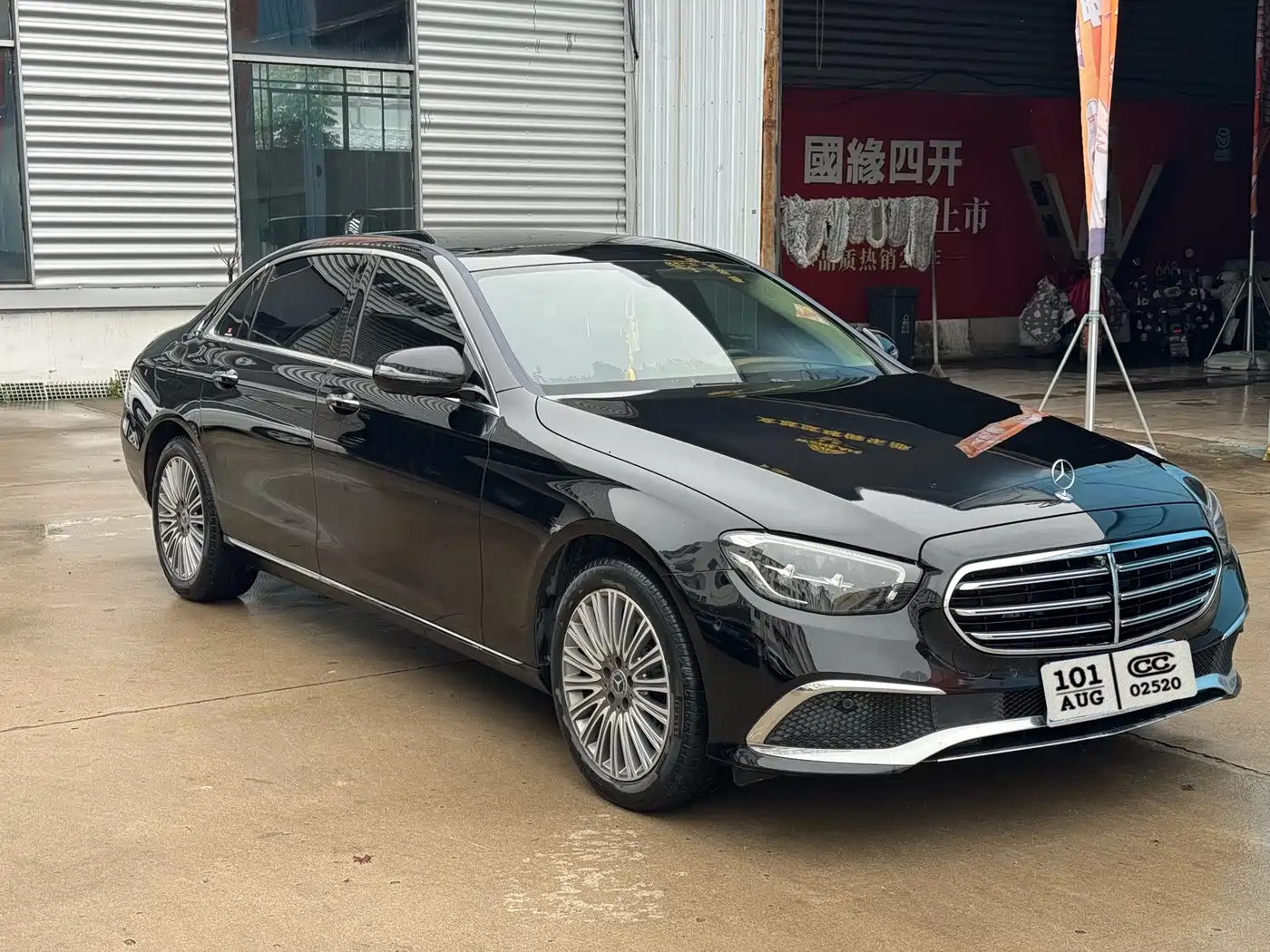 Mercedes-Benz E-Class 2023 E 300 L Fashion фото 3