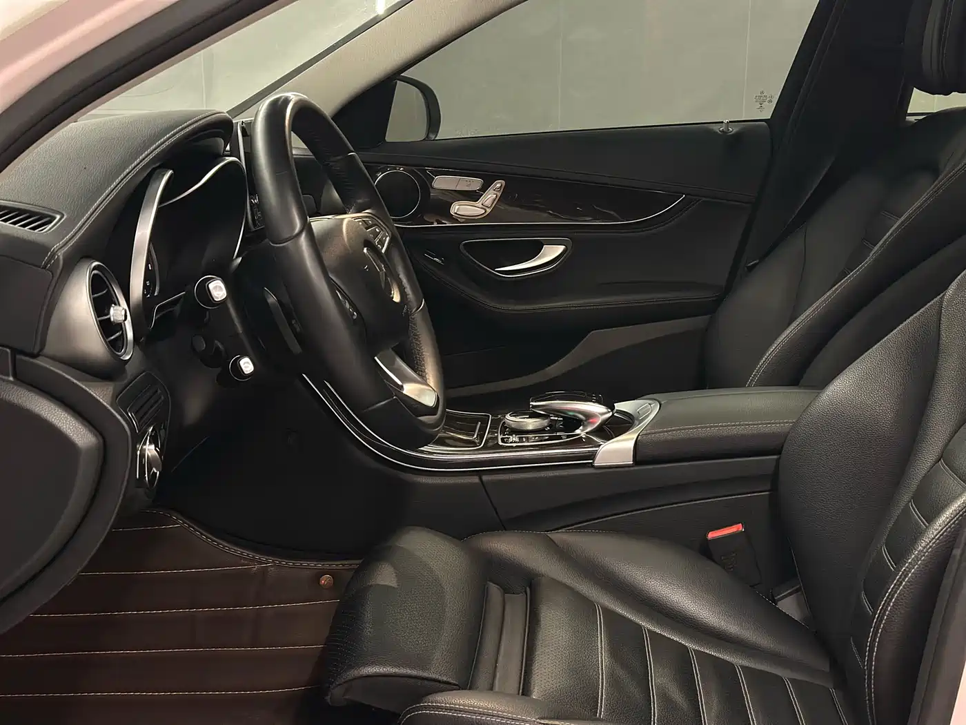 Mercedes-Benz C-Class 2015 C 200 L 4MATIC фото 24