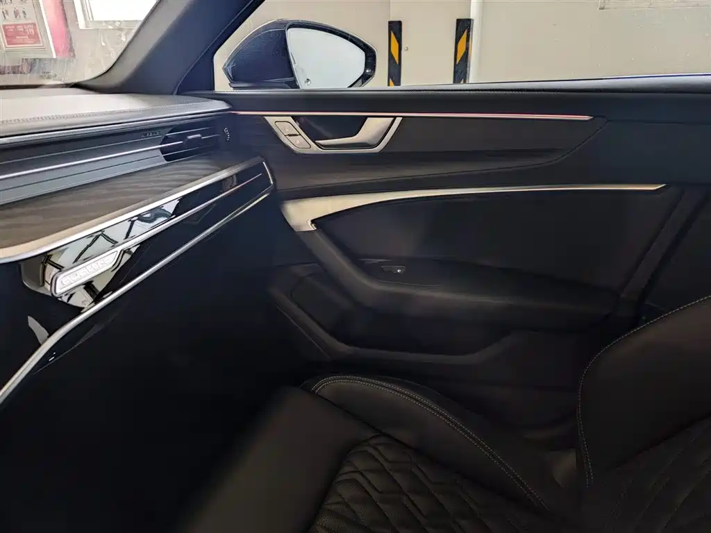 Audi A6L 2025 45 TFSI quattro Premium Sport фото 15