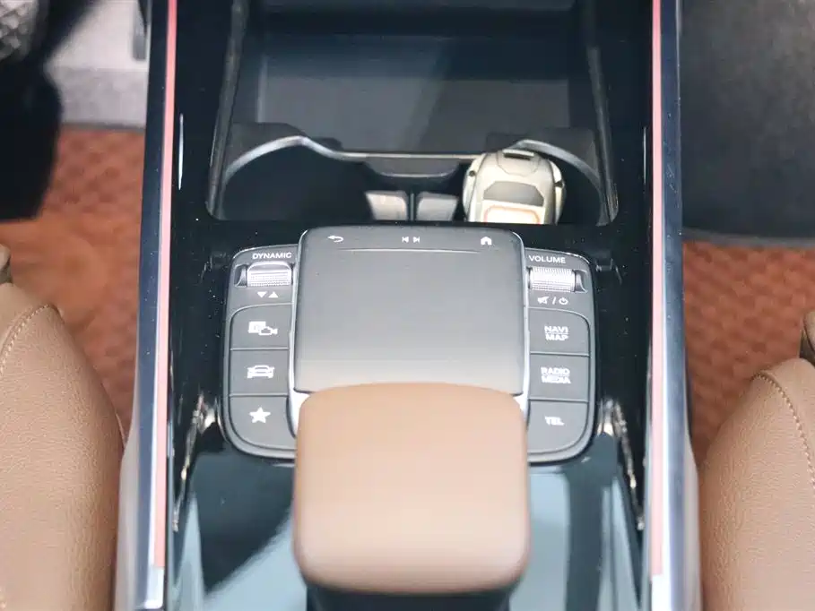 Mercedes-Benz GLB 2020 Facelift GLB 200 Style фото 10