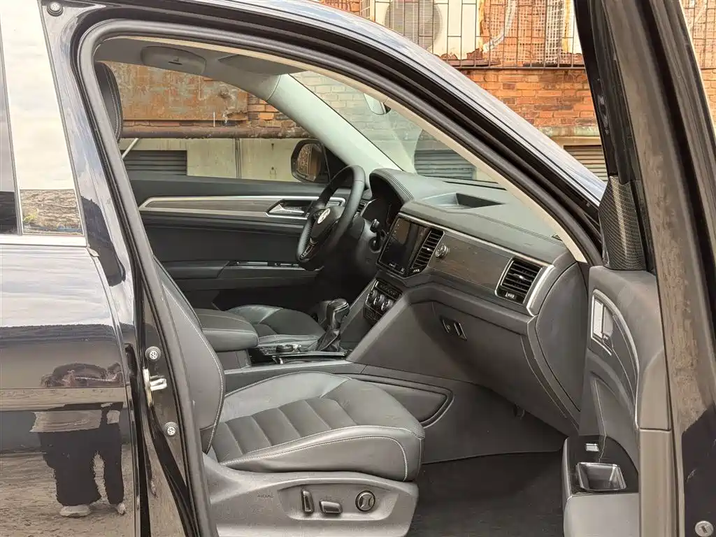 Volkswagen Teramont 2020 380TSI 4WD Luxury Edition China VI фото 22