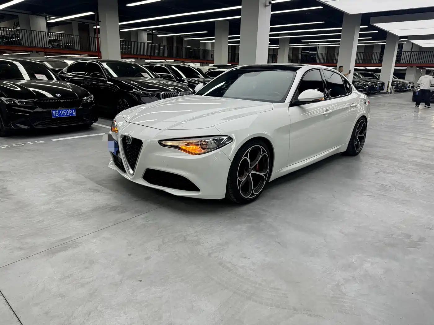 Alfa Romeo Giulia 2020 2.0T 280HP Luxury Edition