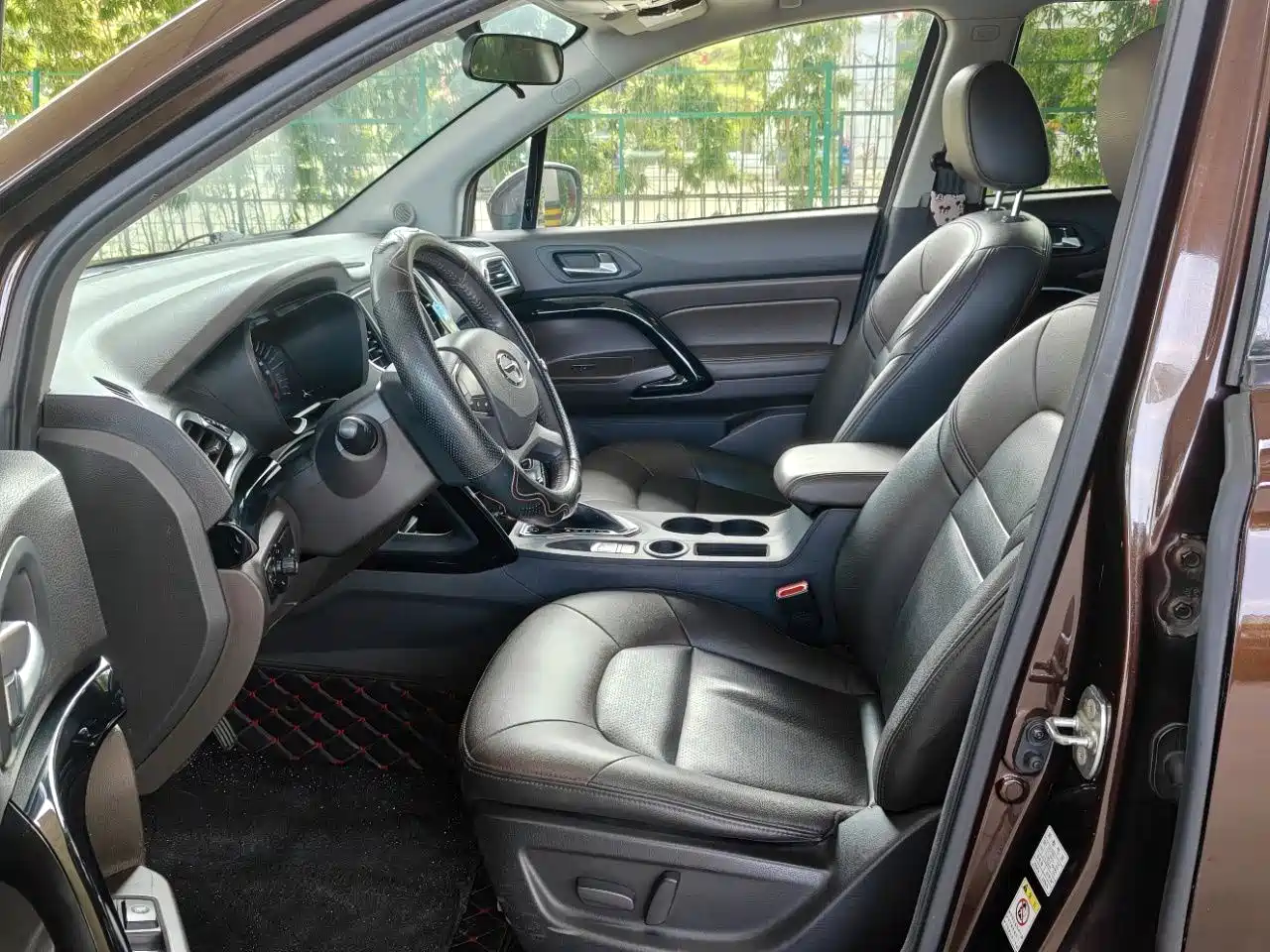 GAC Trumpchi Trumpchi GS4 2017 235T Automatic 2WD Luxury Smart Connected Edition фото 6
