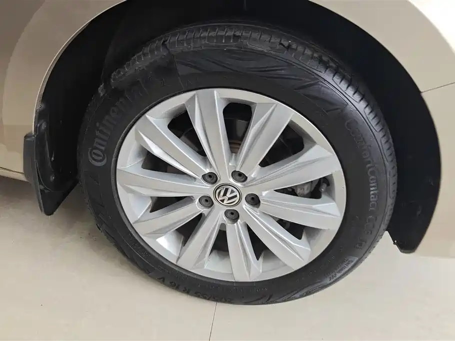 Volkswagen Bora 2016 Model 1.6L Automatic Fashion фото 6