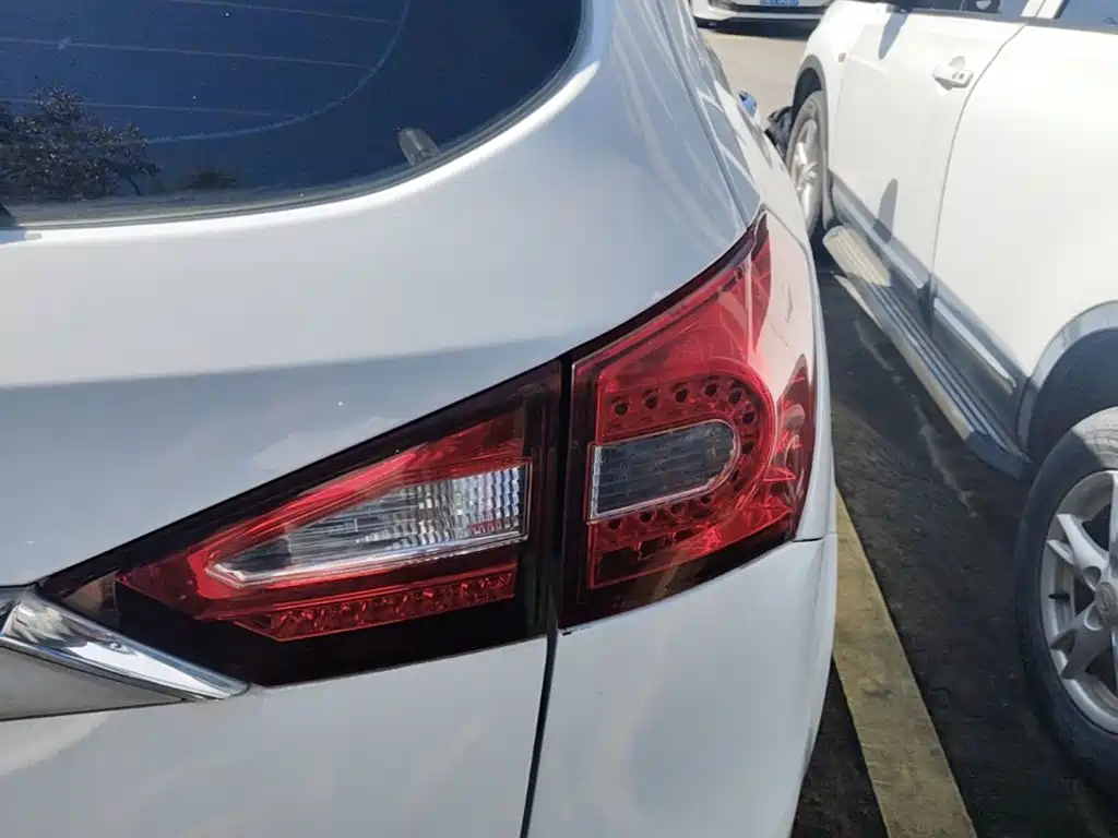 صورة 8 - Zotye T600