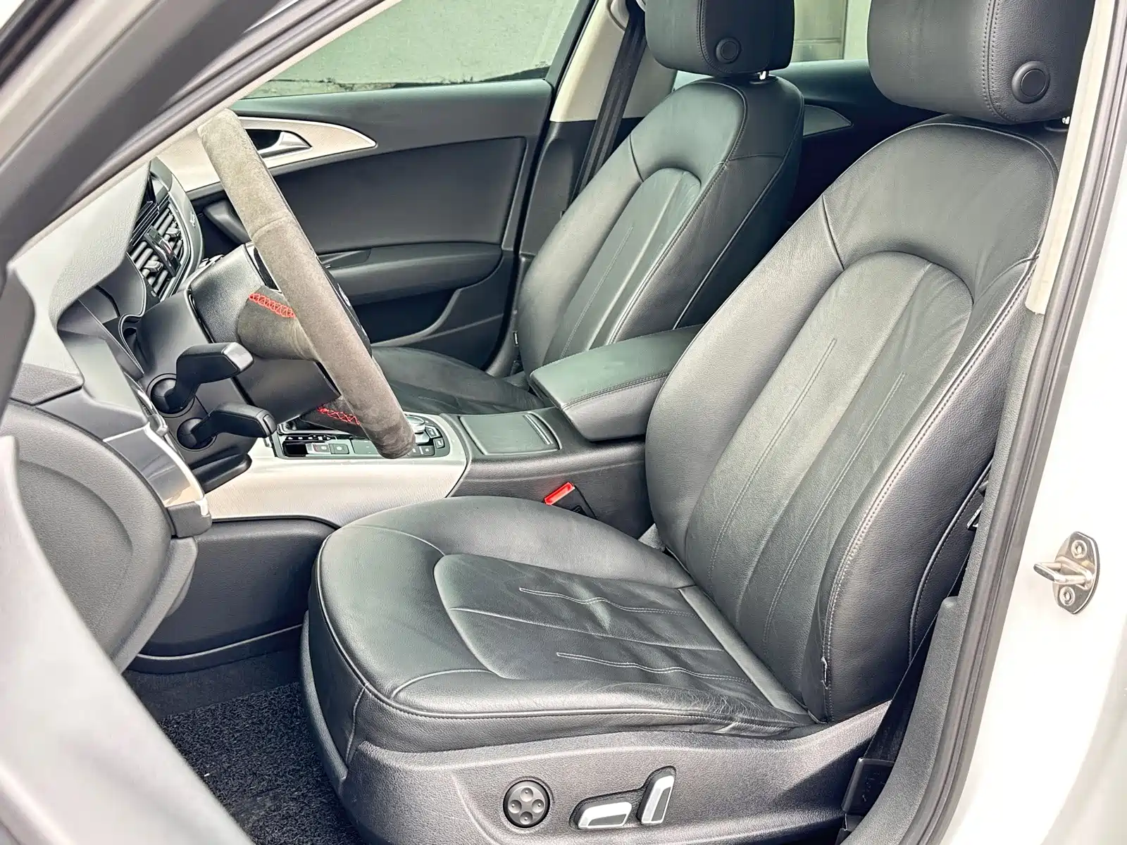 Фото 15 - Audi A6 (Import)