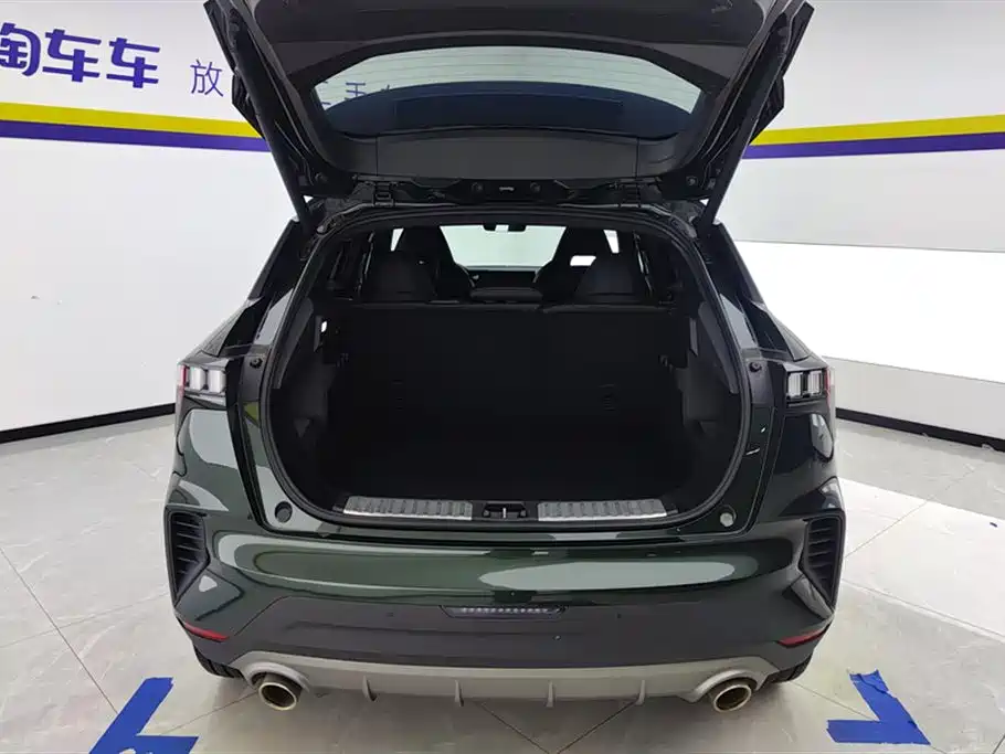 Lynk & Co 06 2023 Remix 1.5T Hero фото 4