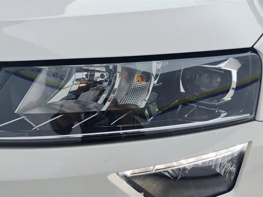 Škoda Karoq 2019 TSI280 Smart Drive Premium Edition China V фото 5